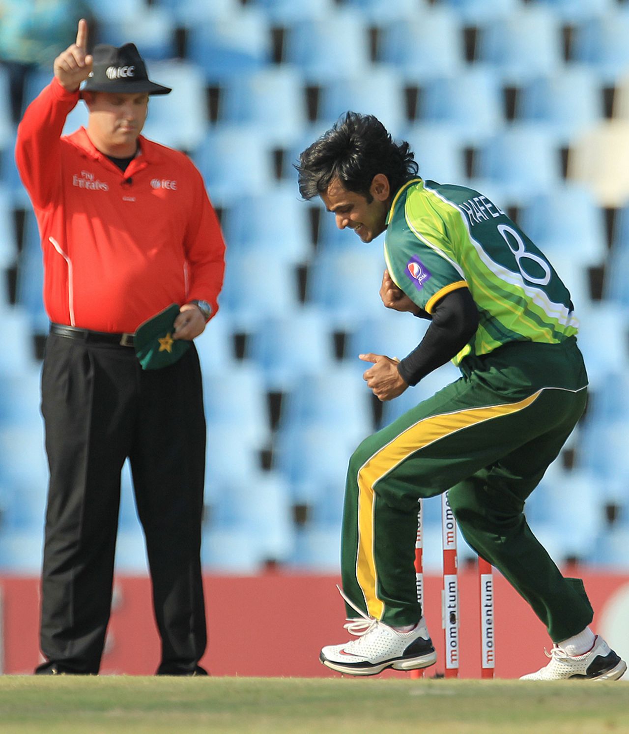 Mohammad Hafeez celebrates after getting the umpire's verdict, South Africa v Pakistan, 2nd ODI, Centurion, March 15, 2013