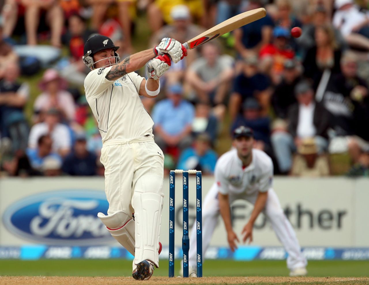 Brendon McCullum goes for a pull, New Zealand v England, 2nd Test, Wellington, 3rd day, March 16, 2013