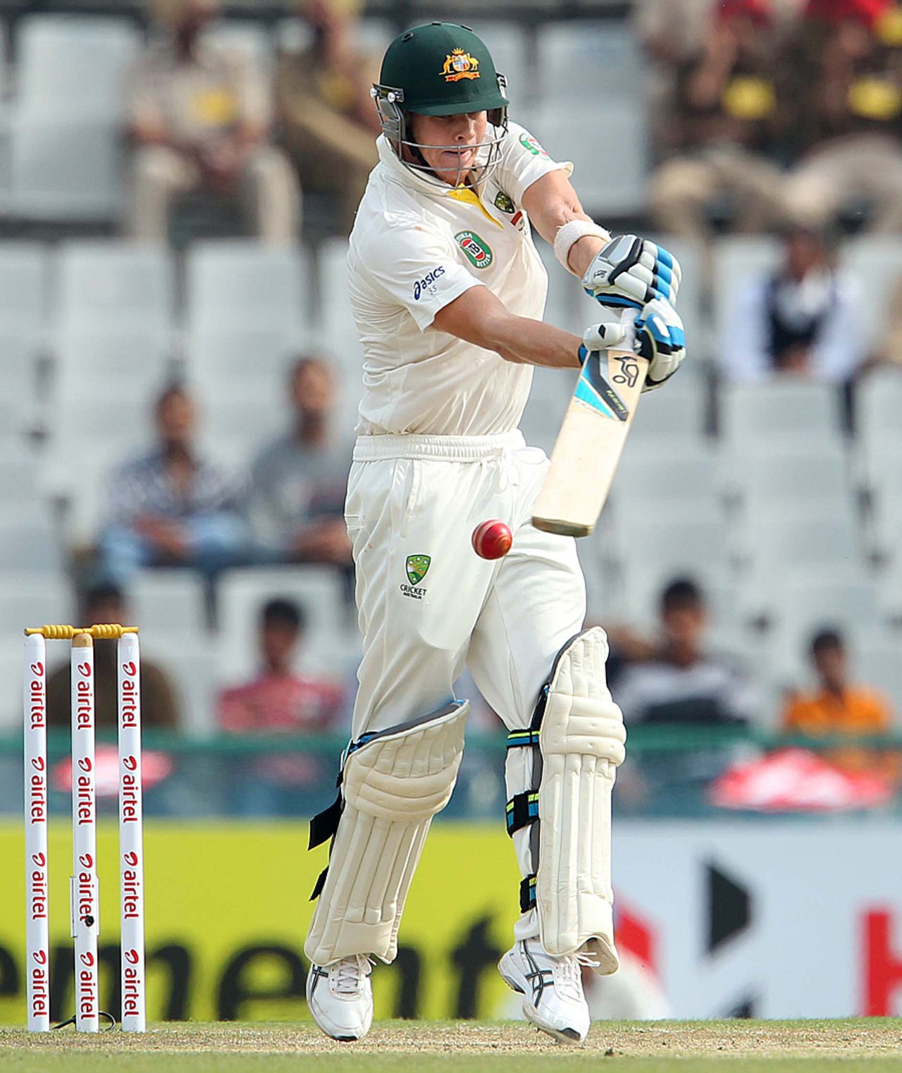 Steven Smith blunted India's attack with Mitchell Starc in the morning, India v Australia, 3rd Test, Mohali, 3rd day, March 16, 2013