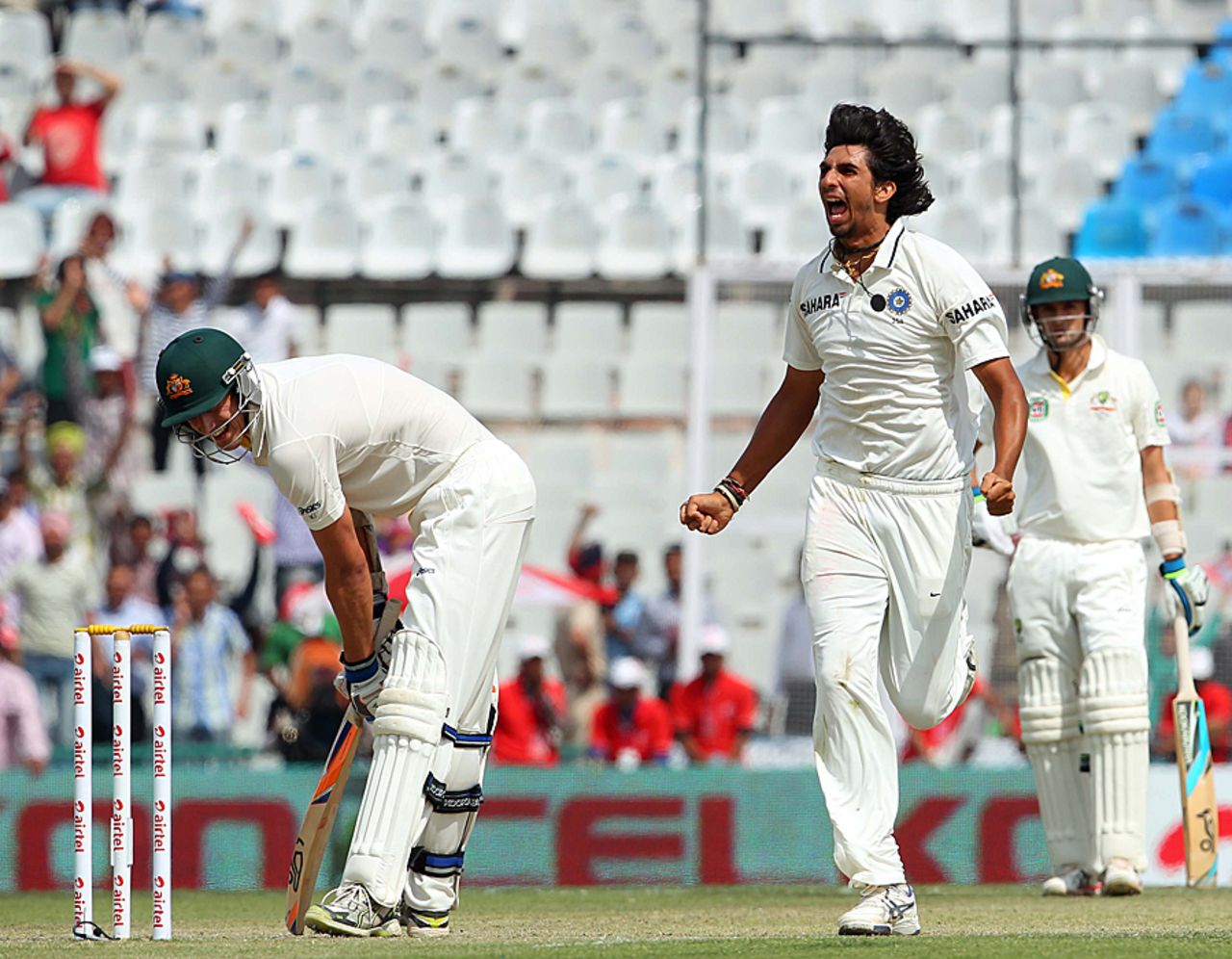 Ishant Sharma celebrates after getting Mitchell Starc out, India v Australia, 3rd Test, Mohali, 3rd day, March 16, 2013