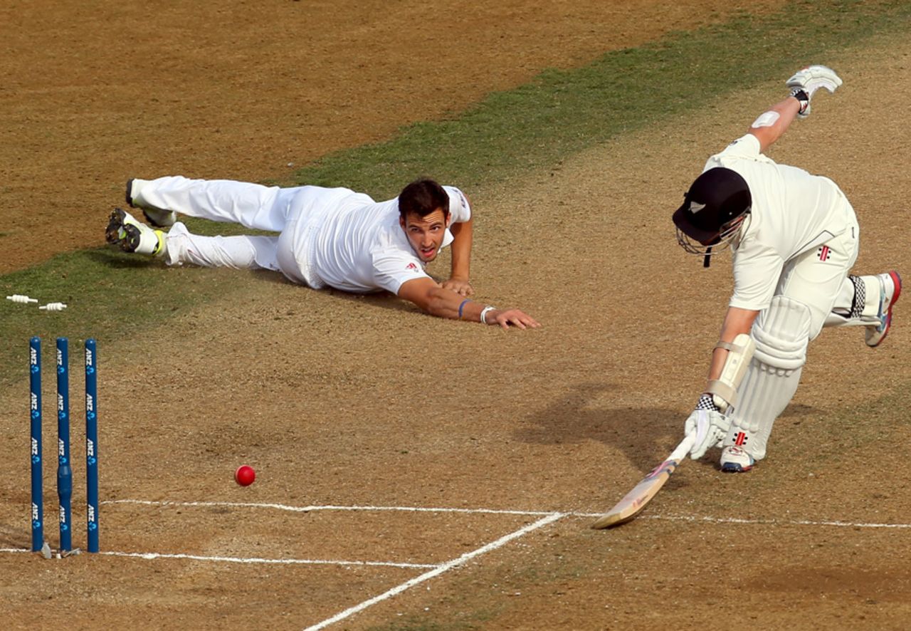 Kane Williamson makes it in time, New Zealand v England, 2nd Test, Wellington, 3rd day, March 16, 2013