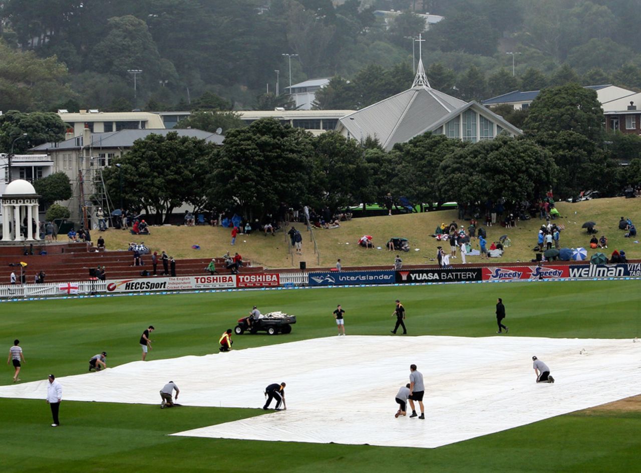 The covers are on at the Basin Reserve, New Zealand v England, 2nd Test, Wellington, 4th day, March 17, 2013