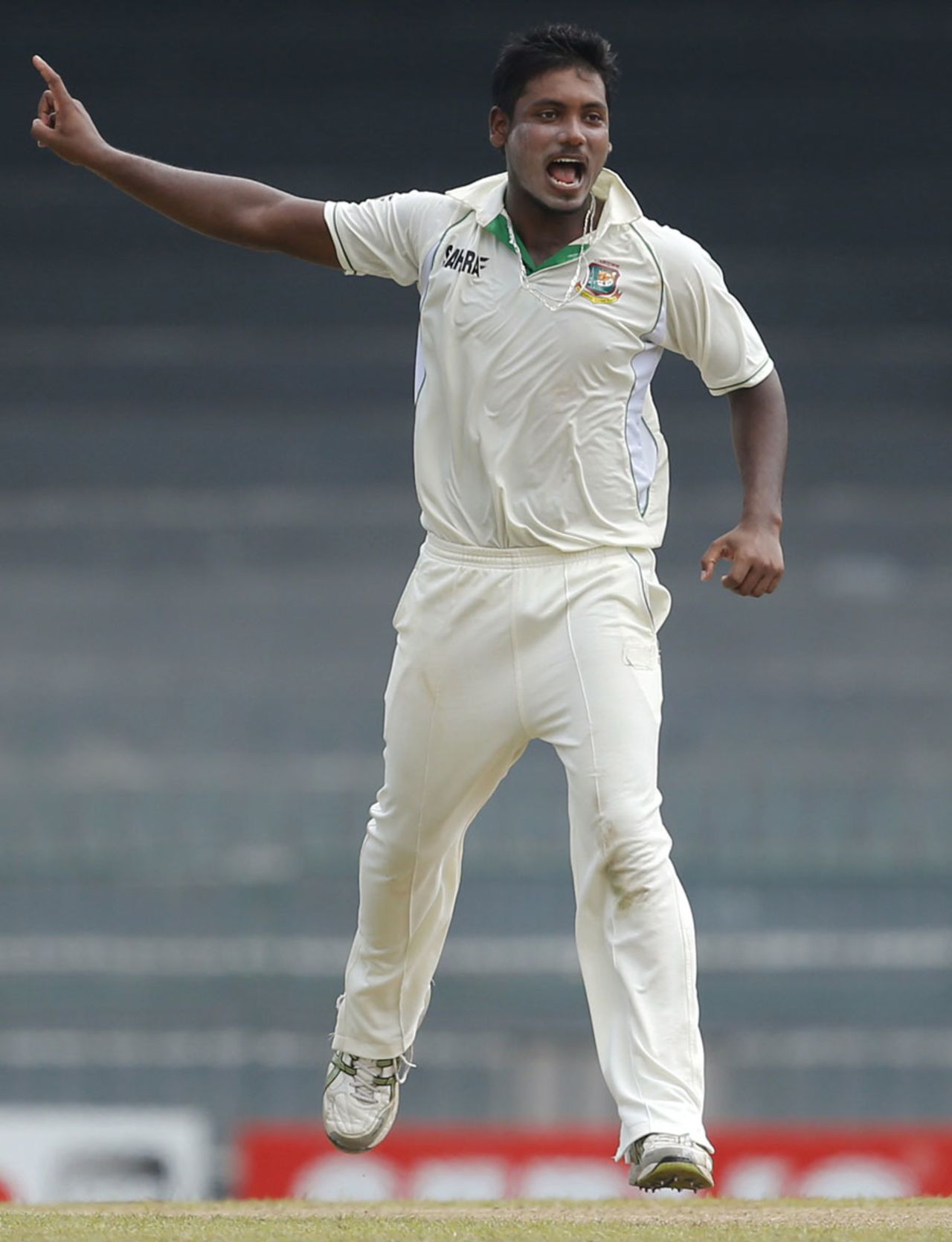 Abul Hasan celebrates the wicket of Dimuth Karunaratne, Sri Lanka v Bangladesh, 2nd Test, Colombo, 2nd day, March 17, 2013
