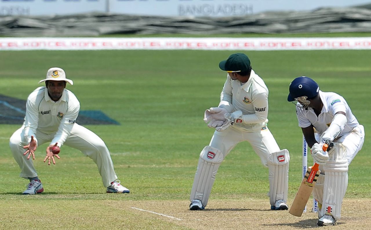 Angelo Mathews nicks the ball to Mahmudullah at slip, Sri Lanka v Bangladesh, 2nd Test, Colombo, 2nd day, March 17, 2013