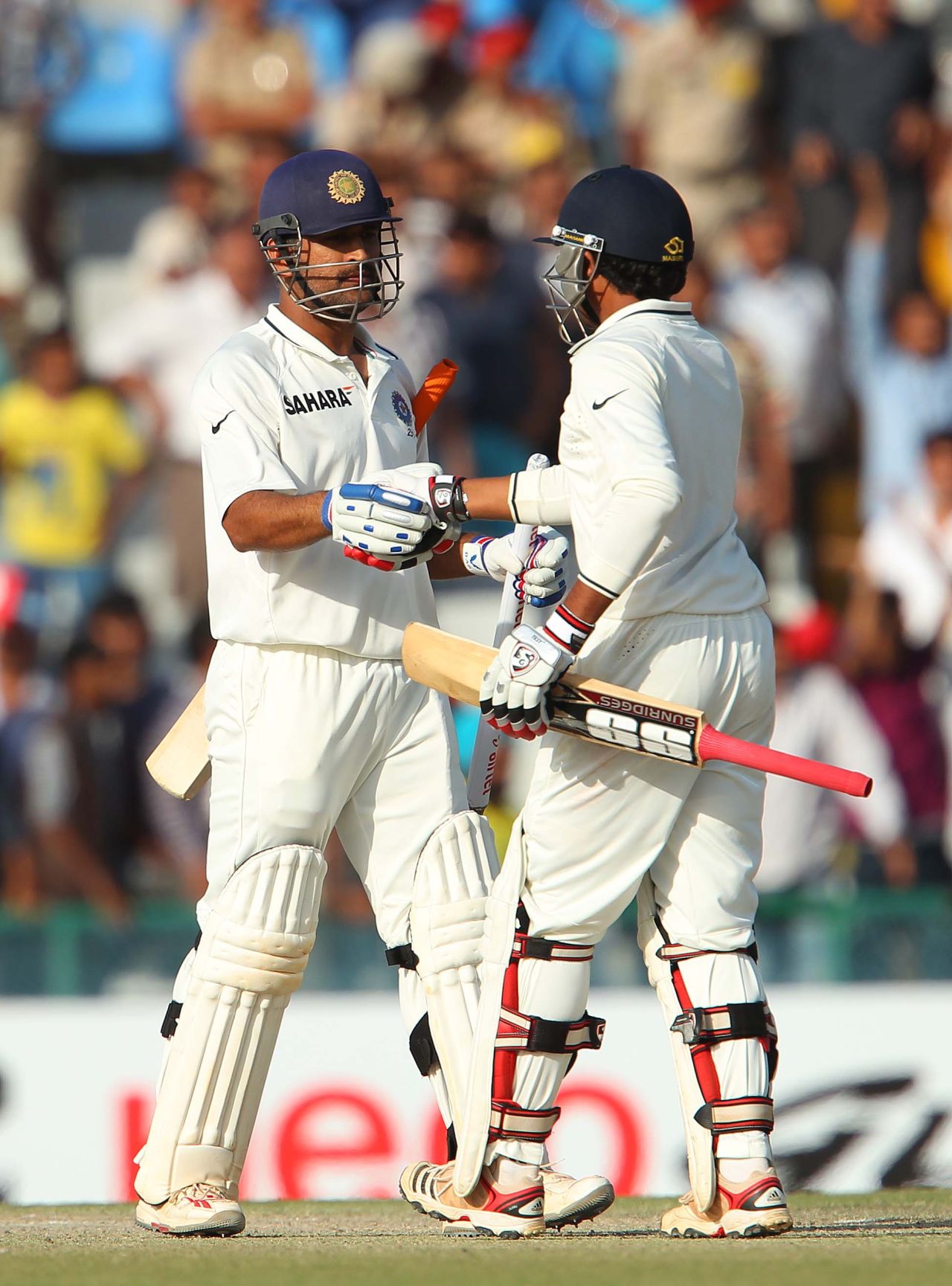 MS Dhoni and Ravindra Jadeja congratulate one another on steering India home to victory, India v Australia, 3rd Test, Mohali, 5th day, March 18, 2013