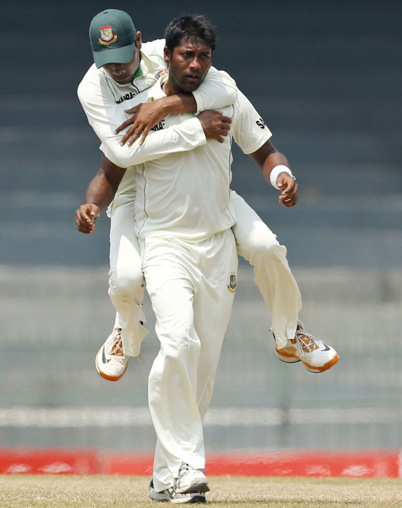 Robiul Islam gave Bangladesh an early wicket, 2nd Test, 4th day, Colombo, March 19, 2013