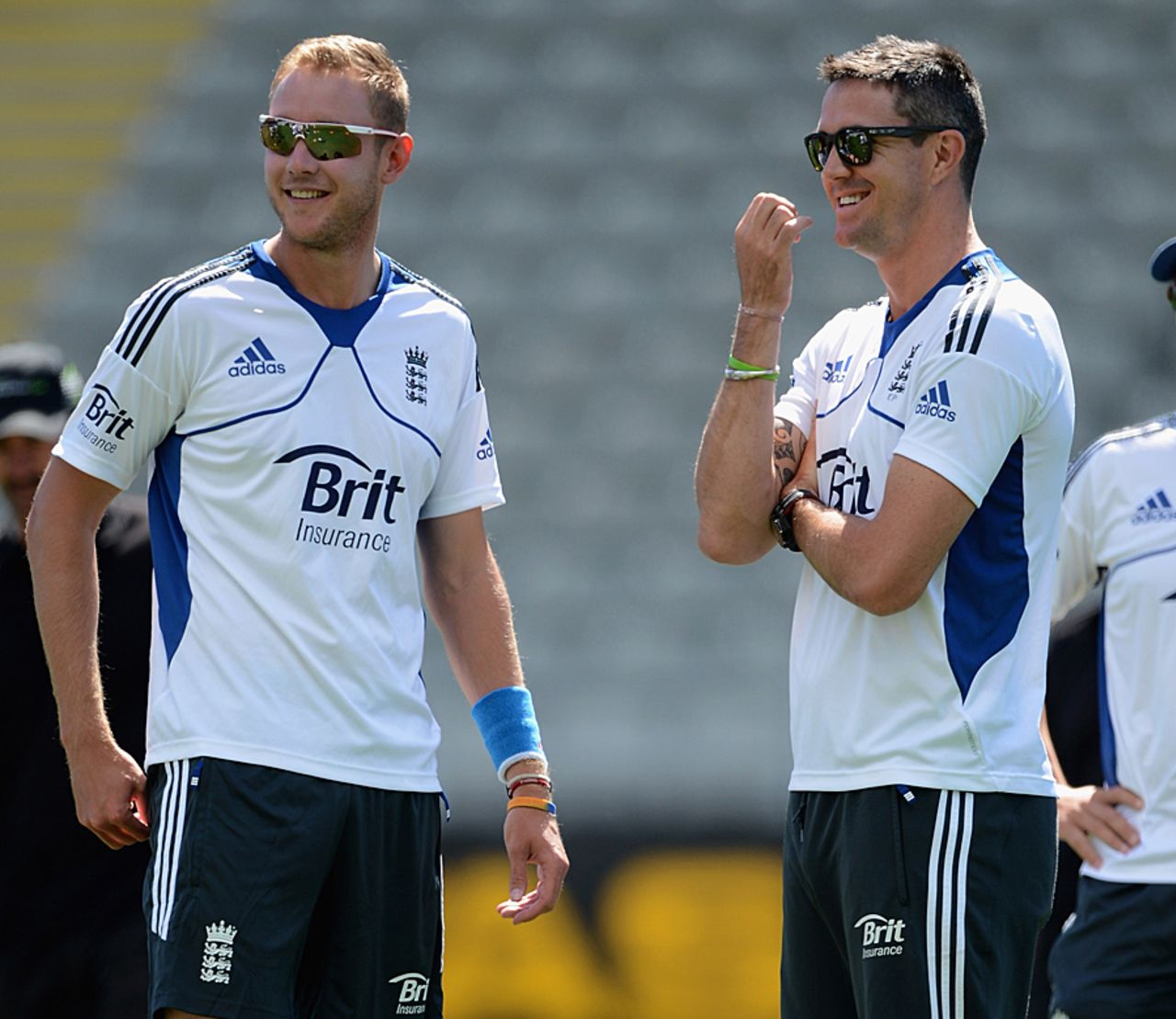 Kevin Pietersen and Stuart Broad share a laugh, Auckland, March 21, 2013