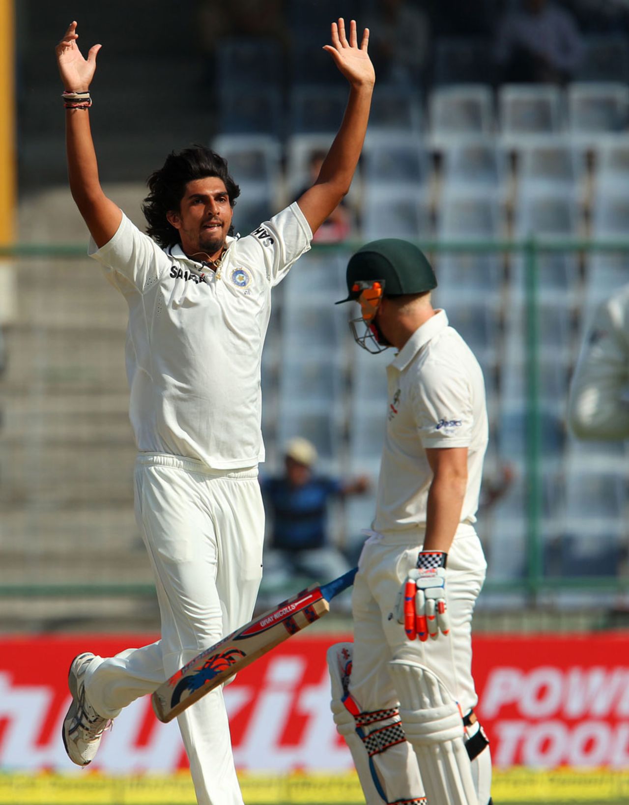 Ishant Sharma celebrates David Warner's wicket, India v Australia, 4th Test, Delhi, 1st day, March 22, 2013
