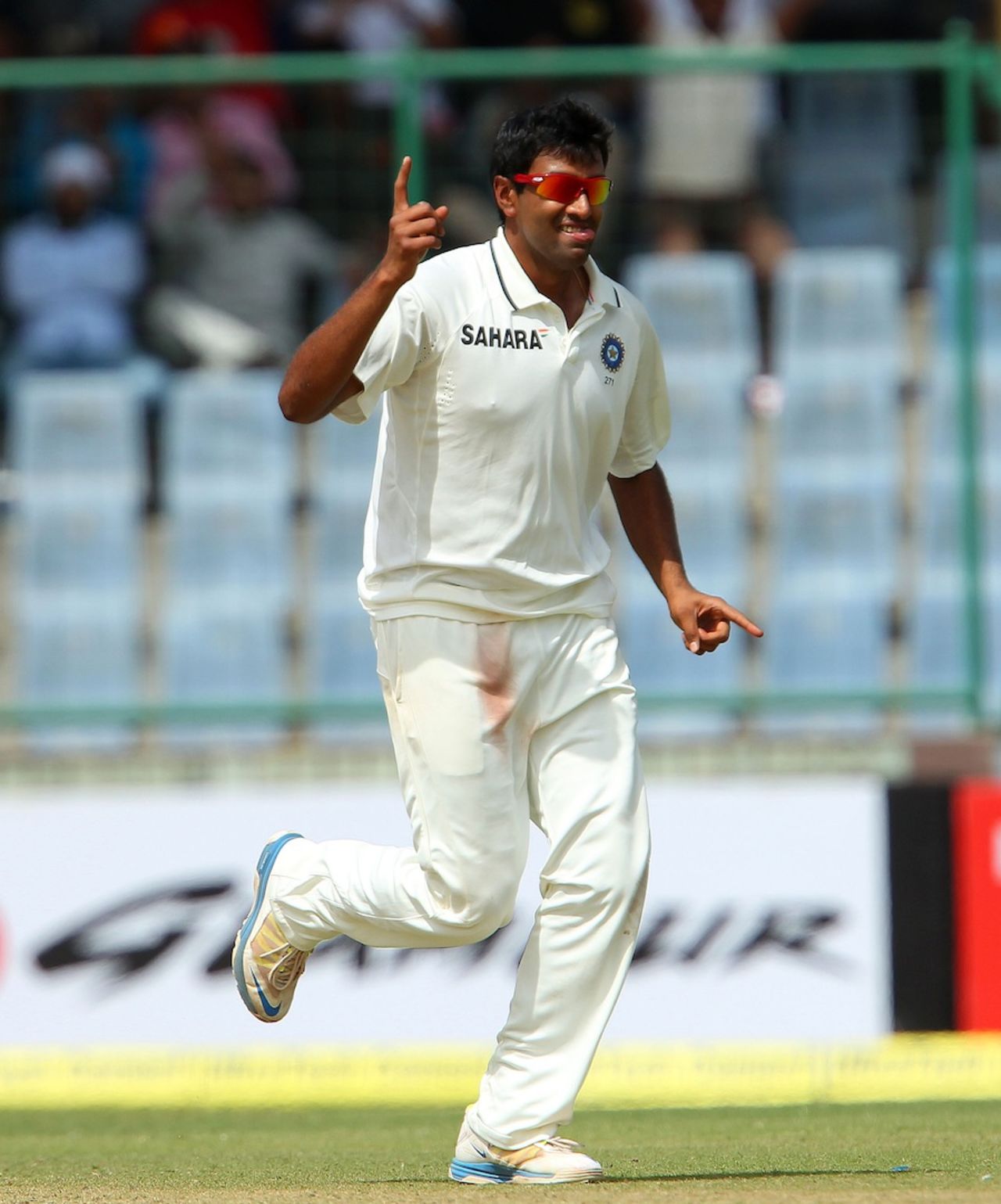 R Ashwin celebrates the wicket of Mitchell Johnson, India v Australia, 4th Test, Delhi, 1st day, March 22, 2013