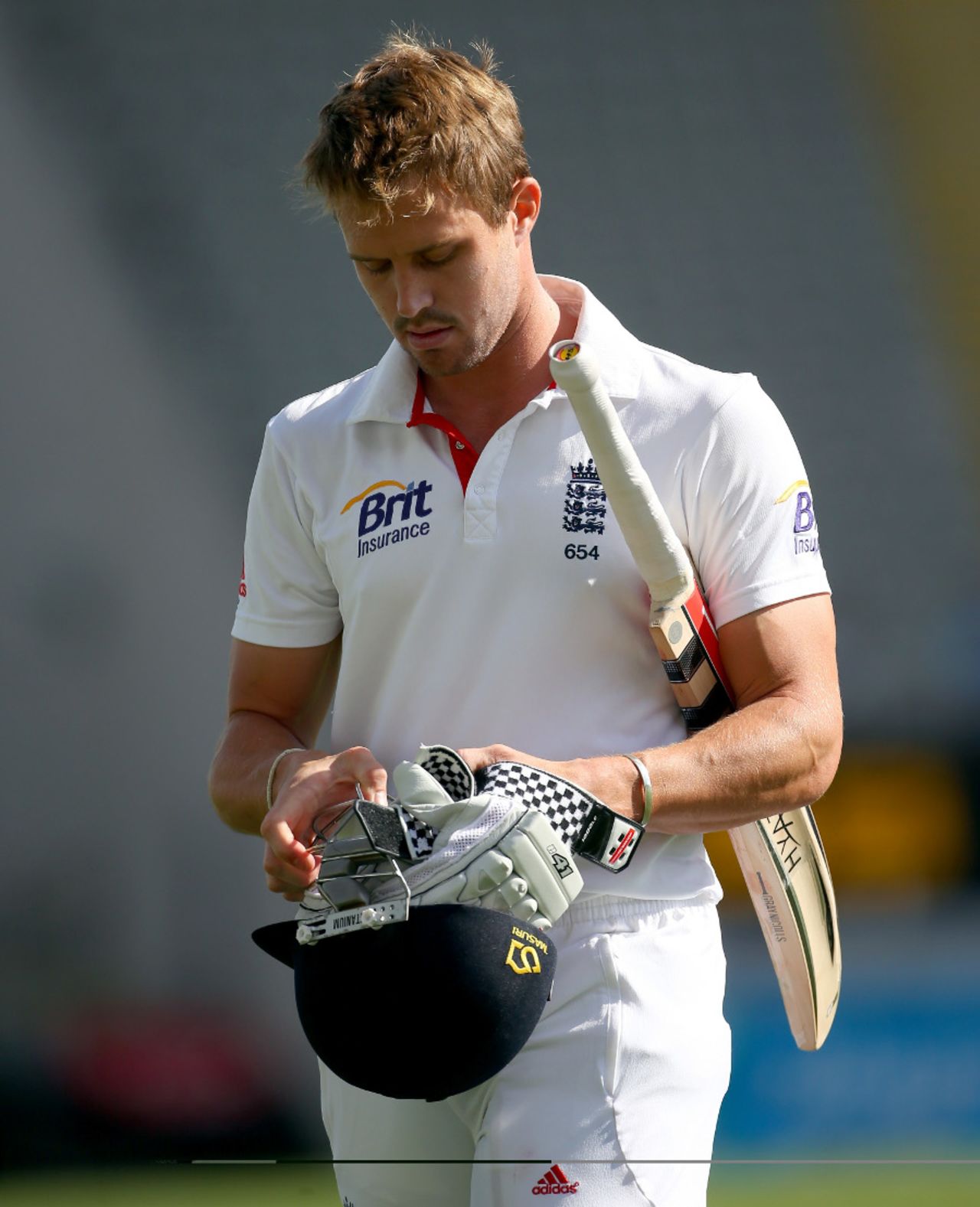 Nick Compton fell early after New Zealand used the DRS, New Zealand v England, 3rd Test, Auckland, 3rd day, March 24, 2013