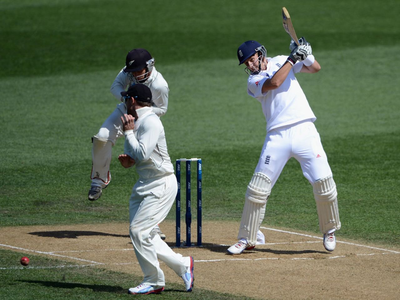Joe Root hits to the off side, 3rd Test, Auckland, 3rd day, March 24, 2013