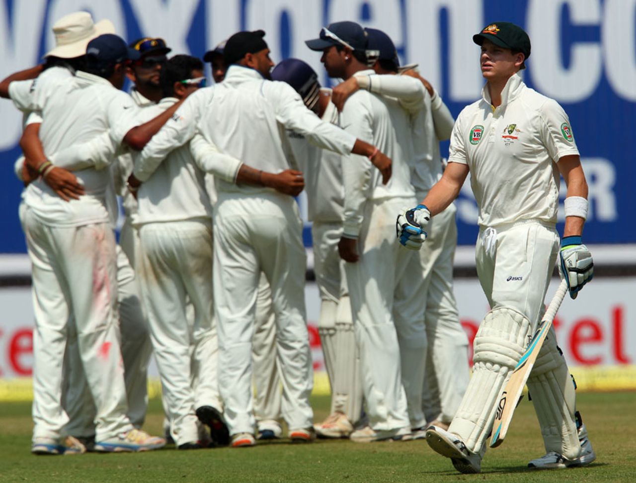 Steven Smith walks back to the pavilion, India v Australia, 4th Test, Delhi, 3rd day, March 24, 2013
