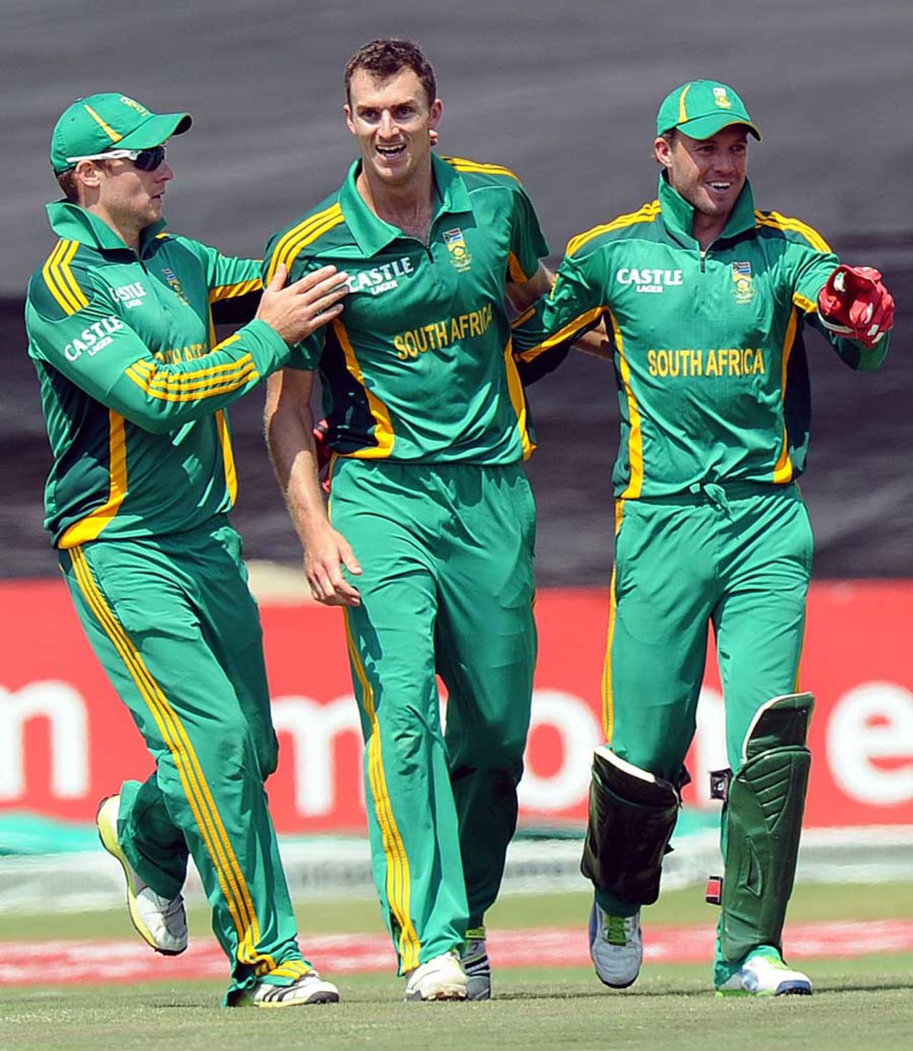 Ryan McLaren struck twice in the over before the batting Powerplay, South Africa v Pakistan, 5th ODI, Benoni, March 24, 2013
