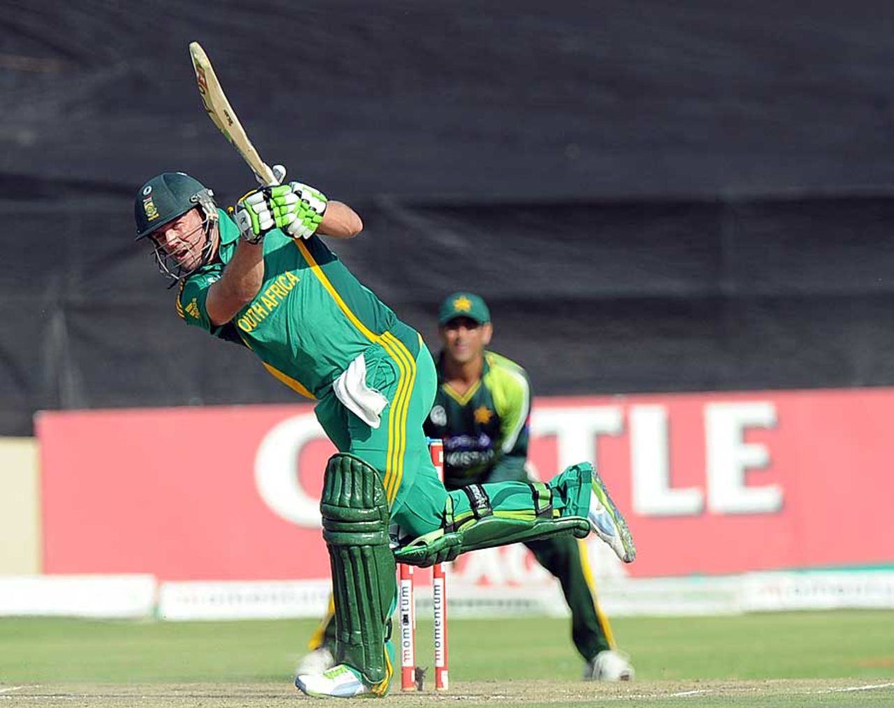 AB de Villiers counterattacked even as wickets fell at the other end, South Africa v Pakistan, 5th ODI, Benoni, March 24, 2013