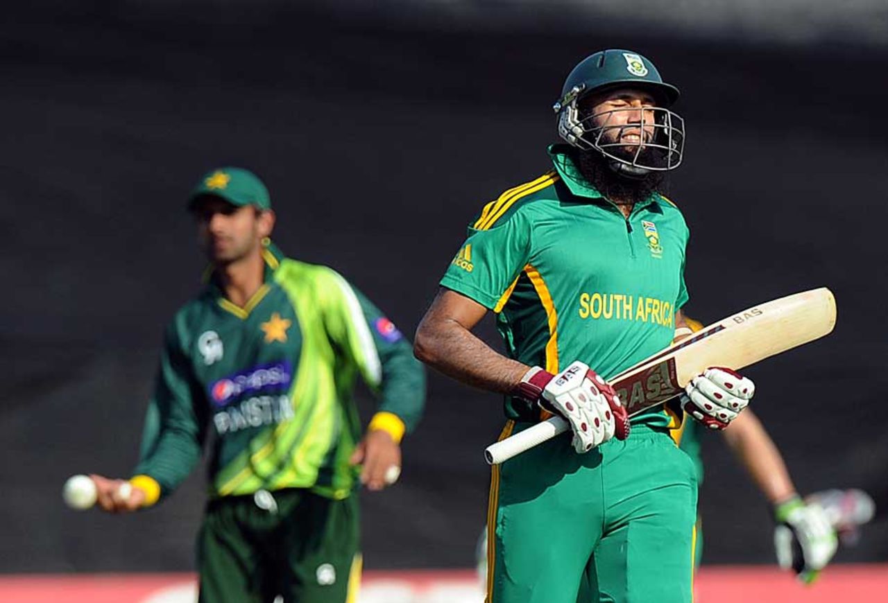 Hashim Amla was caught by Shoaib Malik for 22, South Africa v Pakistan, 5th ODI, Benoni, March 24, 2013