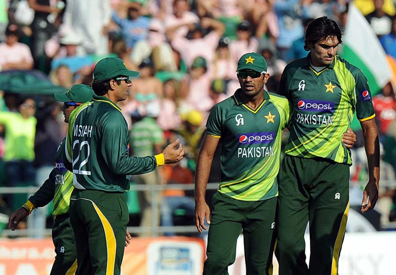 Mohammad Irfan picked up a couple of wickets, South Africa v Pakistan, 5th ODI, Benoni, March 24, 2013