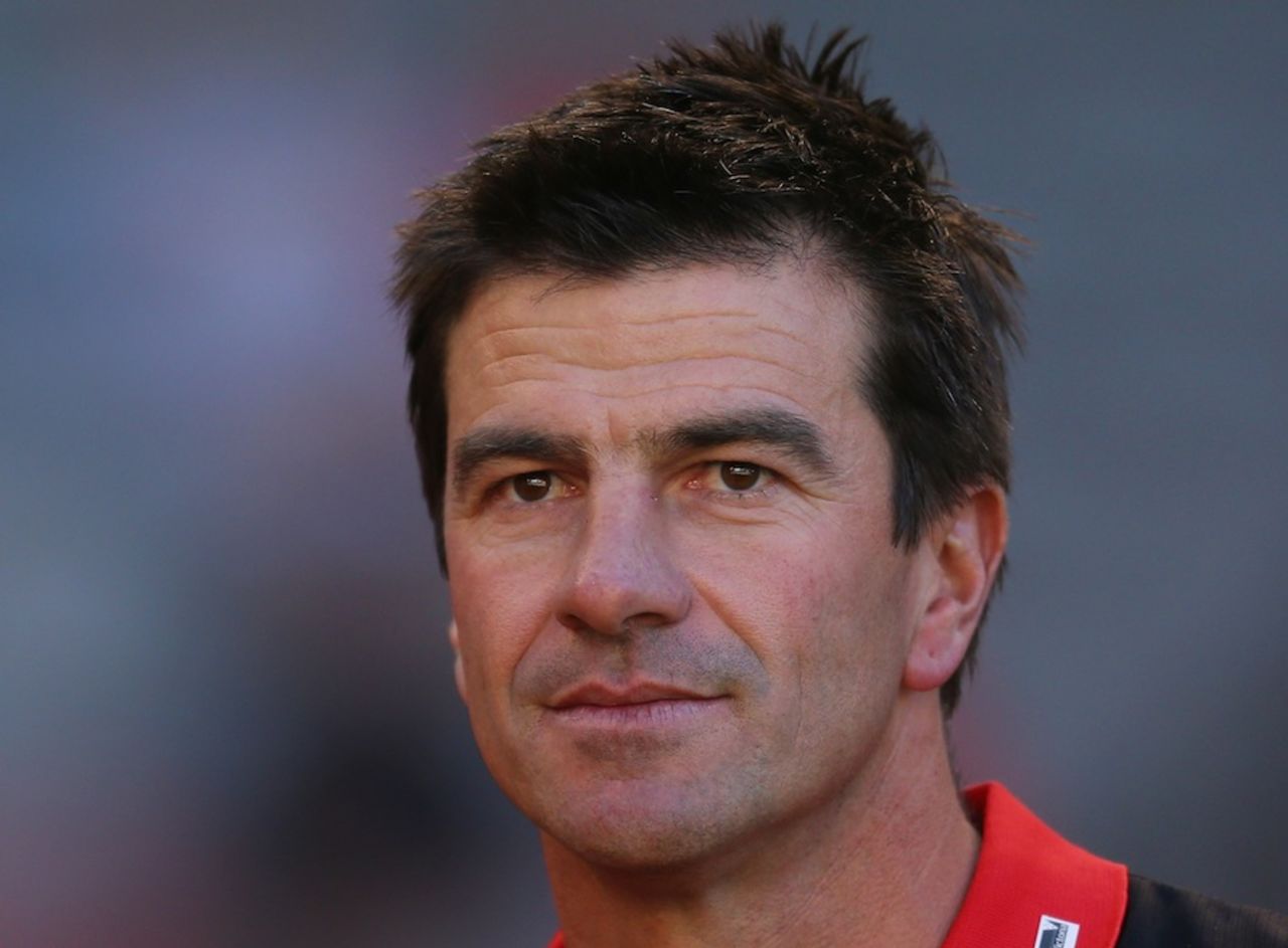 Simon Helmot during a Big Bash game