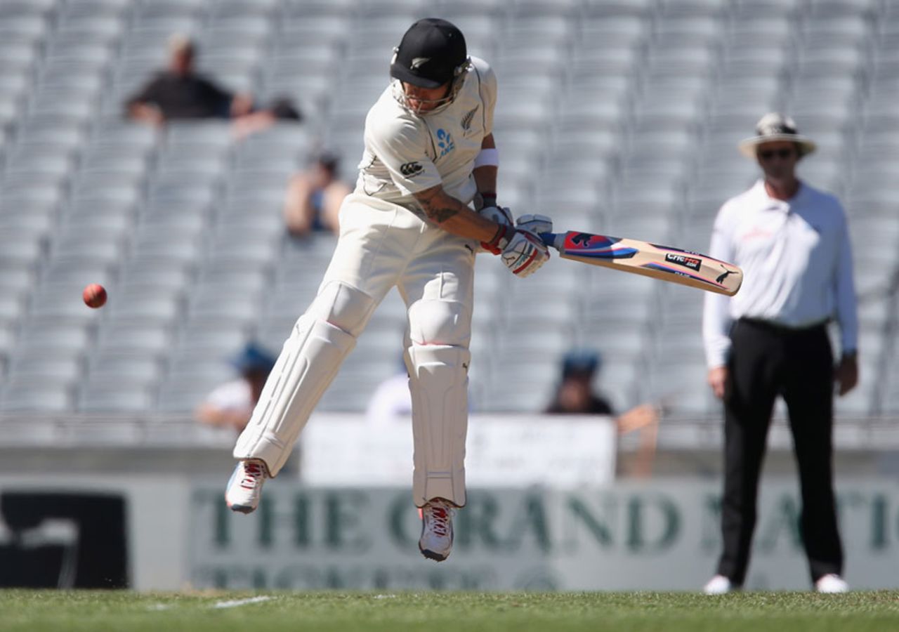 Brendon McCullum is beaten by a ball, New Zealand v England, 3rd Test, 4th day, Auckland, March 25, 2013