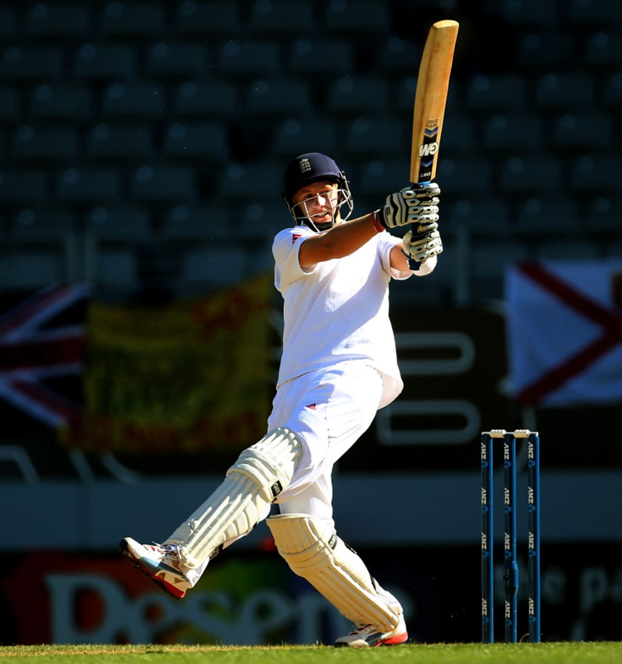 Joe Root helped England resist on the final morning, New Zealand v England, 3rd Test, Auckland, 5th day, March 26, 2013