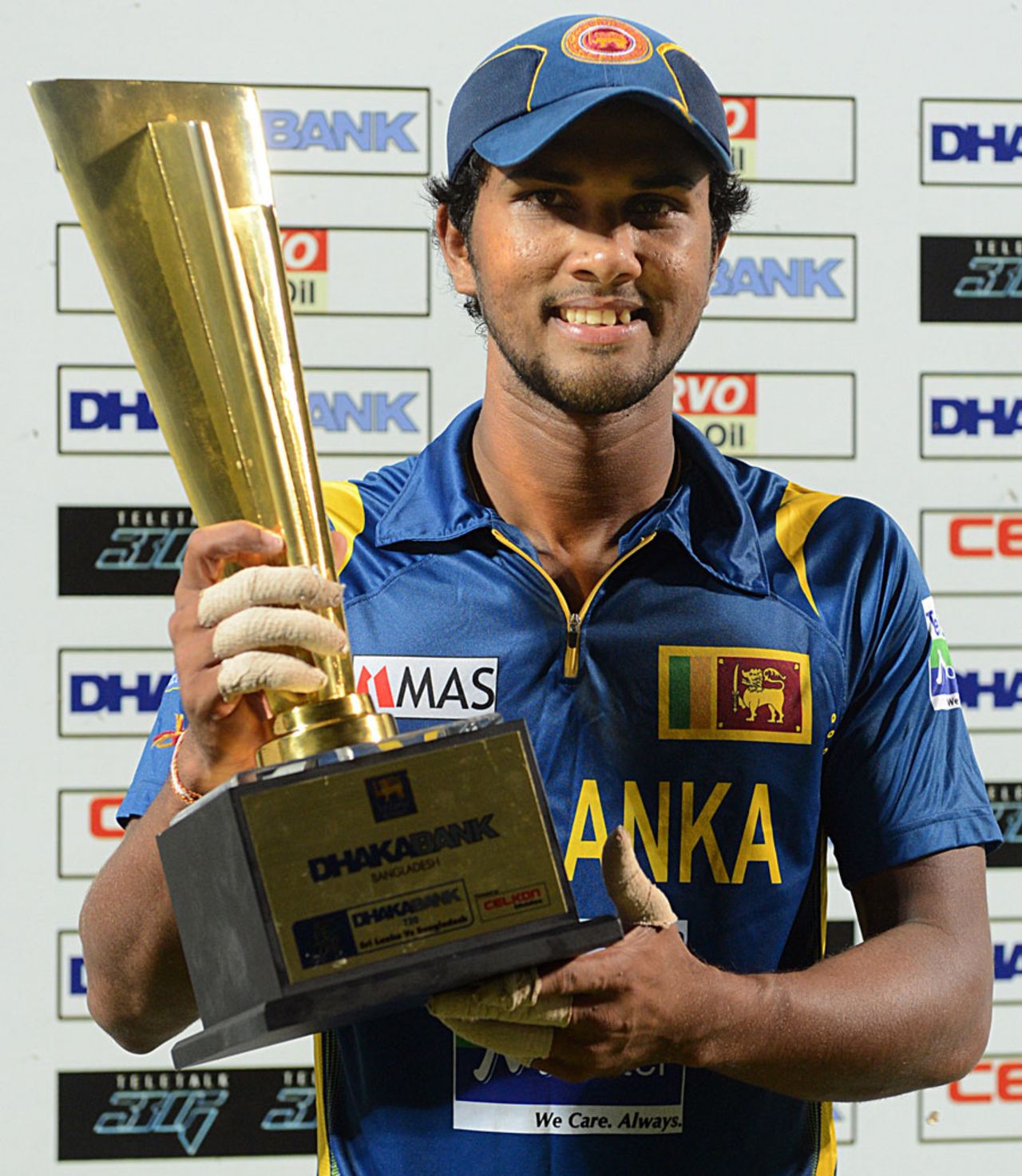 Dinesh Chandimal with the series trophy, Sri Lanka v Bangladesh, only Twenty20, Pallekele, March 31, 2013