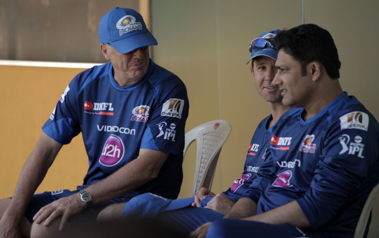 John Wright, Ricky Ponting and Anil Kumble have a chat, Mumbai, March 31, 2013