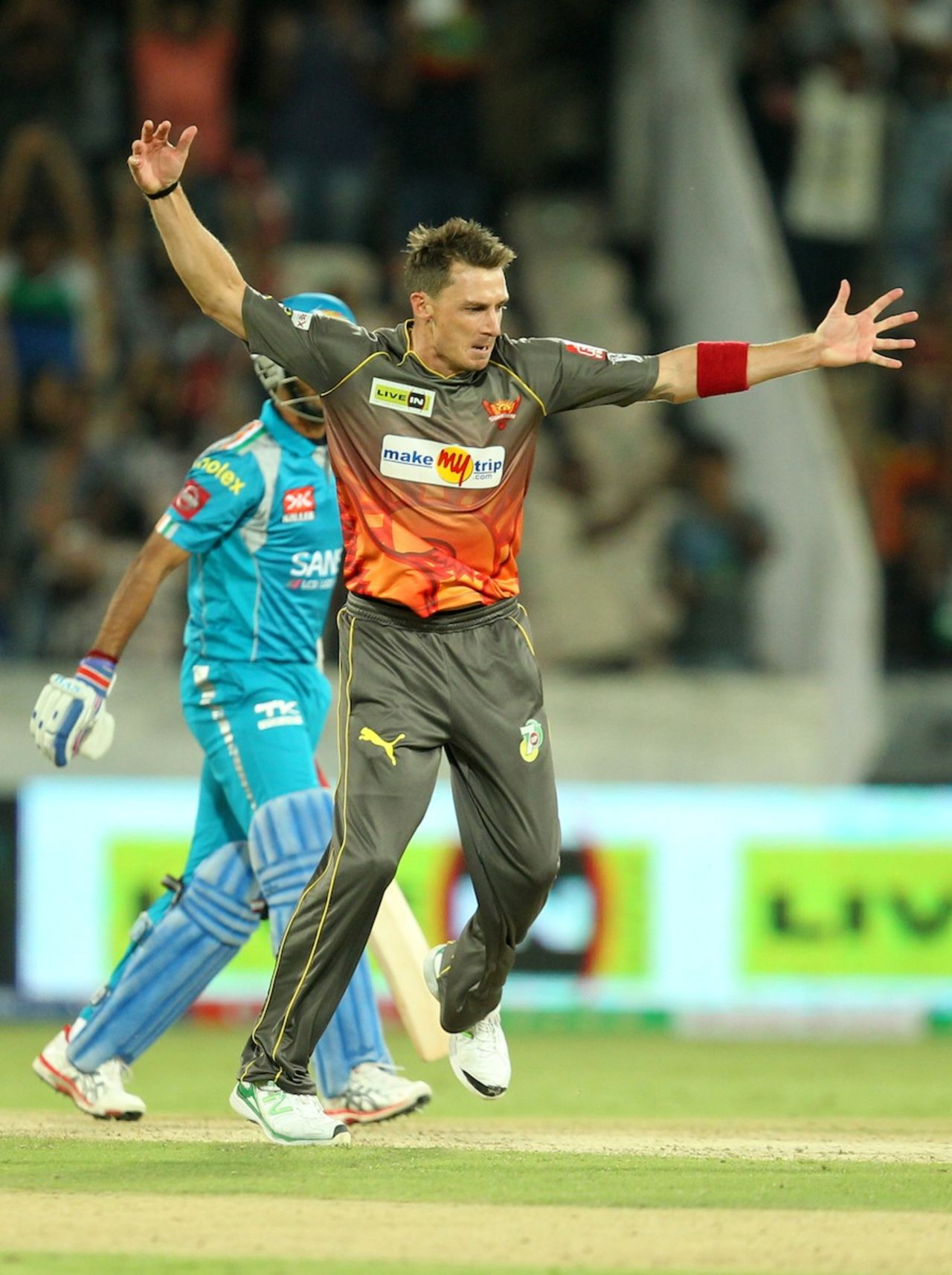 Dale Steyn celebrates dismissing Ashok Dinda, Sunrisers Hyderabad v Pune Warriors, IPL, Hyderabad, April 5, 2013
