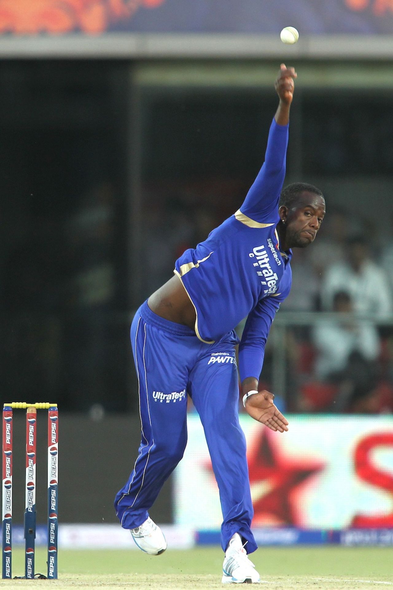 Kevon Cooper took two wickets in the last over, Delhi Daredevils v Rajasthan Royals, IPL, Delhi, April 6, 2013