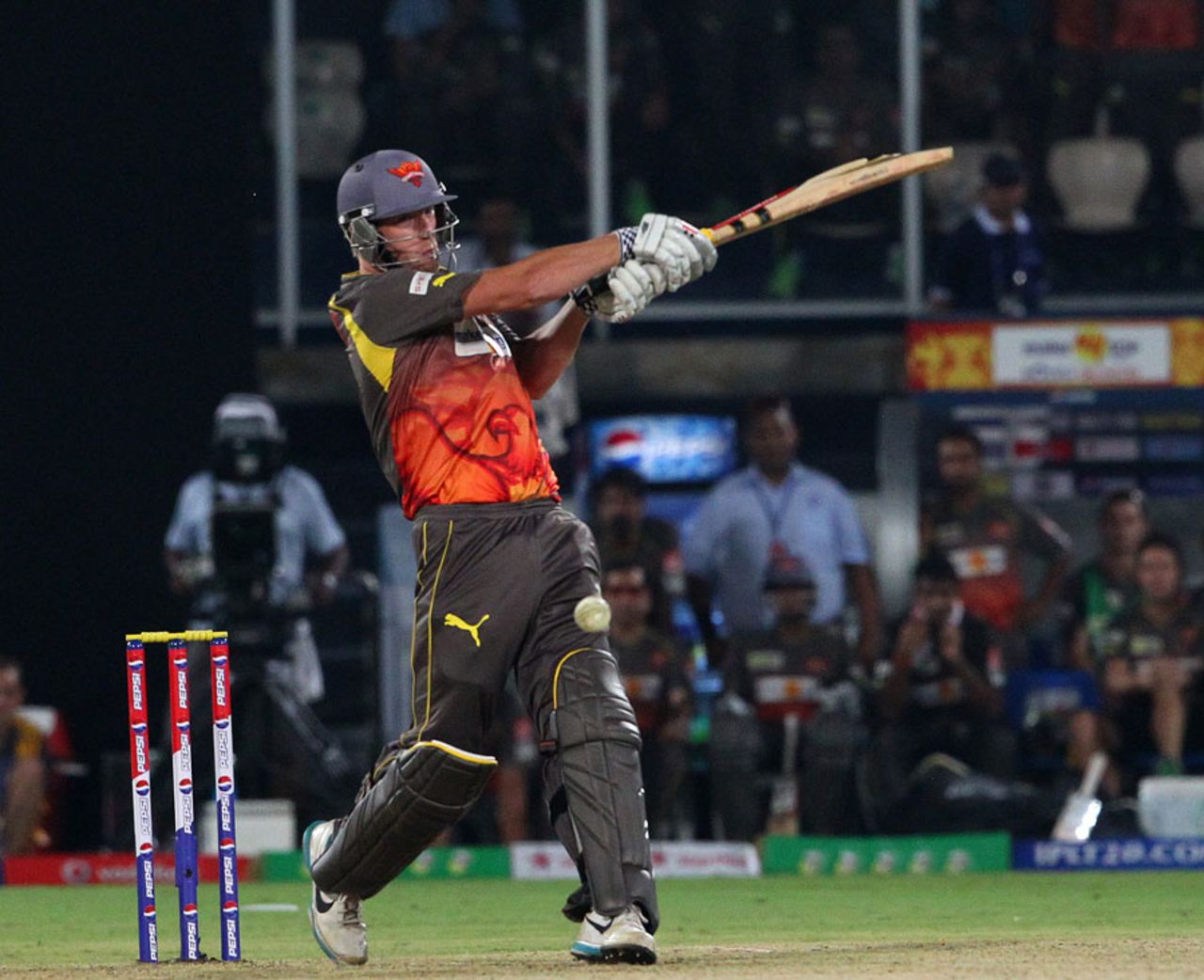 Cameron White hits down the ground, Sunrisers Hyderabad v Royal Challengers Bangalore, IPL, Hyderabad, April 7, 2013