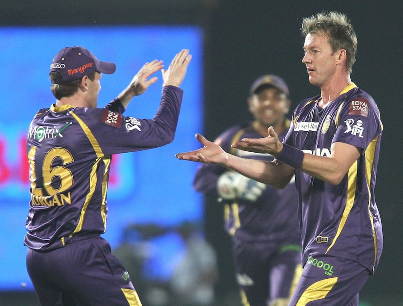 Brett Lee and Eoin Morgan celebrate Shane Watson's wicket, Rajasthan v Kolkata, IPL 2013, Jaipur, April 8, 2013