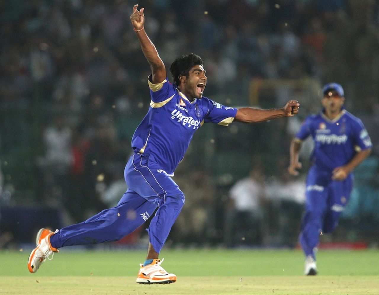 Rahul Shukla struck with two consecutive wickets in his first over, Rajasthan v Kolkata, IPL 2013, Jaipur, April 8, 2013
