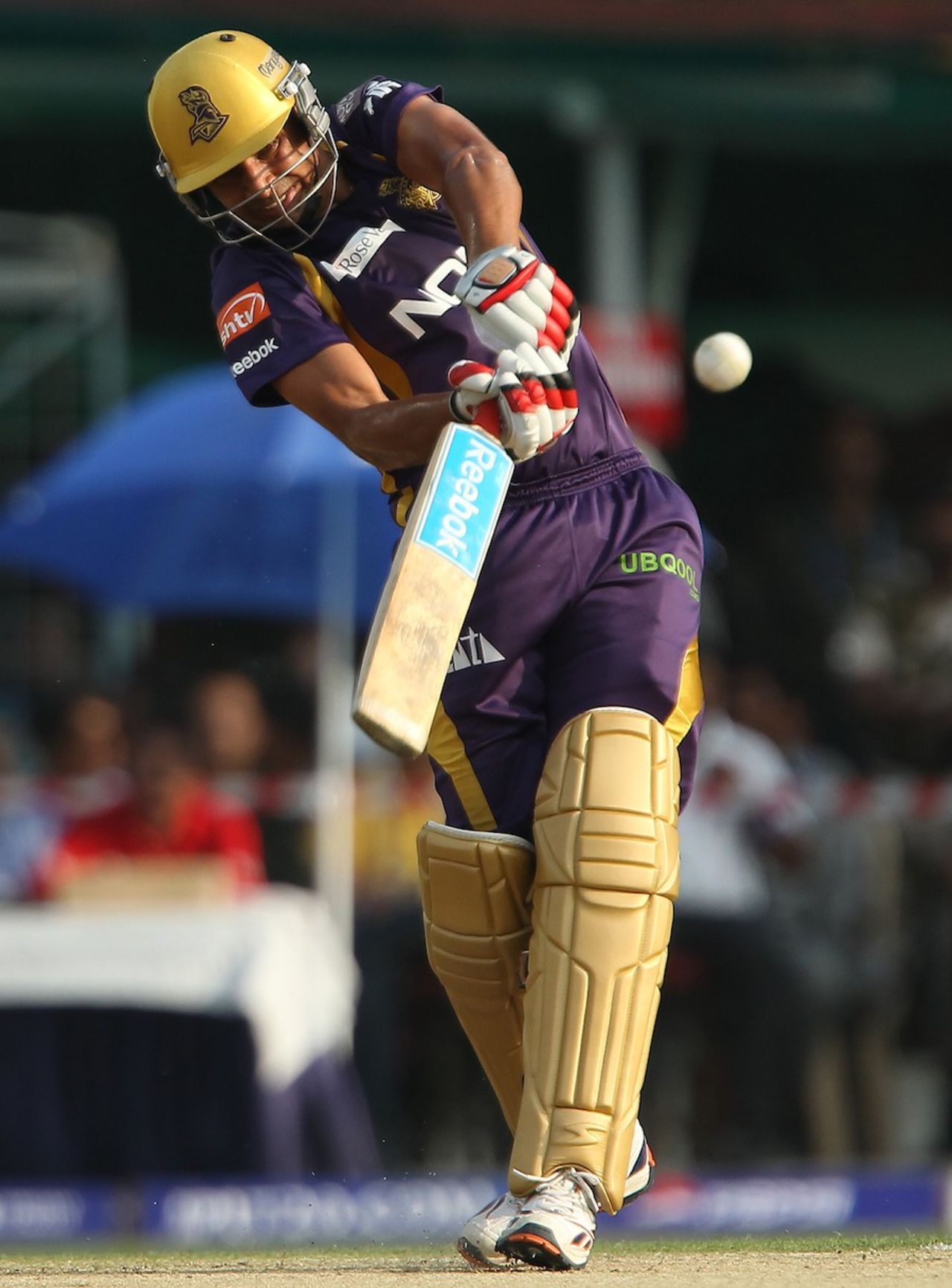 Manvinder Bisla pulls during his innings of 28, Kolkata Knight Riders v Sunrisers Hyderabad, IPL, Kolkata, April 14, 2013