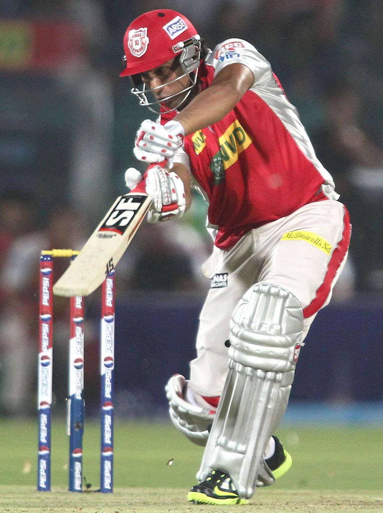 Azhar Mahmood drives, Rajasthan Royals v Kings XI Punjab, IPL, Jaipur, April 14, 2013