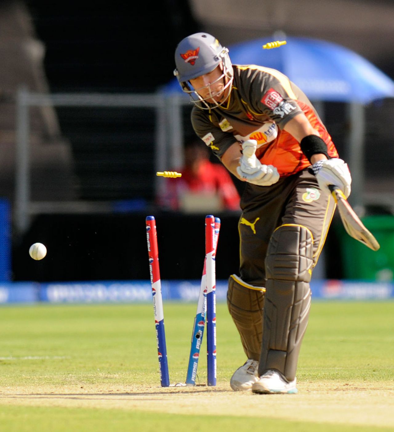 Cameron White is bowled by an inswinging delivery, Pune Warriors v Sunrisers Hyderabad, IPL, Pune, April 17, 2013