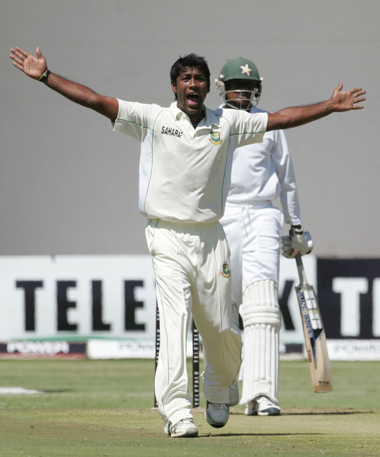 Robiul Islam bowled well with the new ball, Zimbabwe v Bangladesh, 1st Test, Harare, 1st day, April 17, 2013