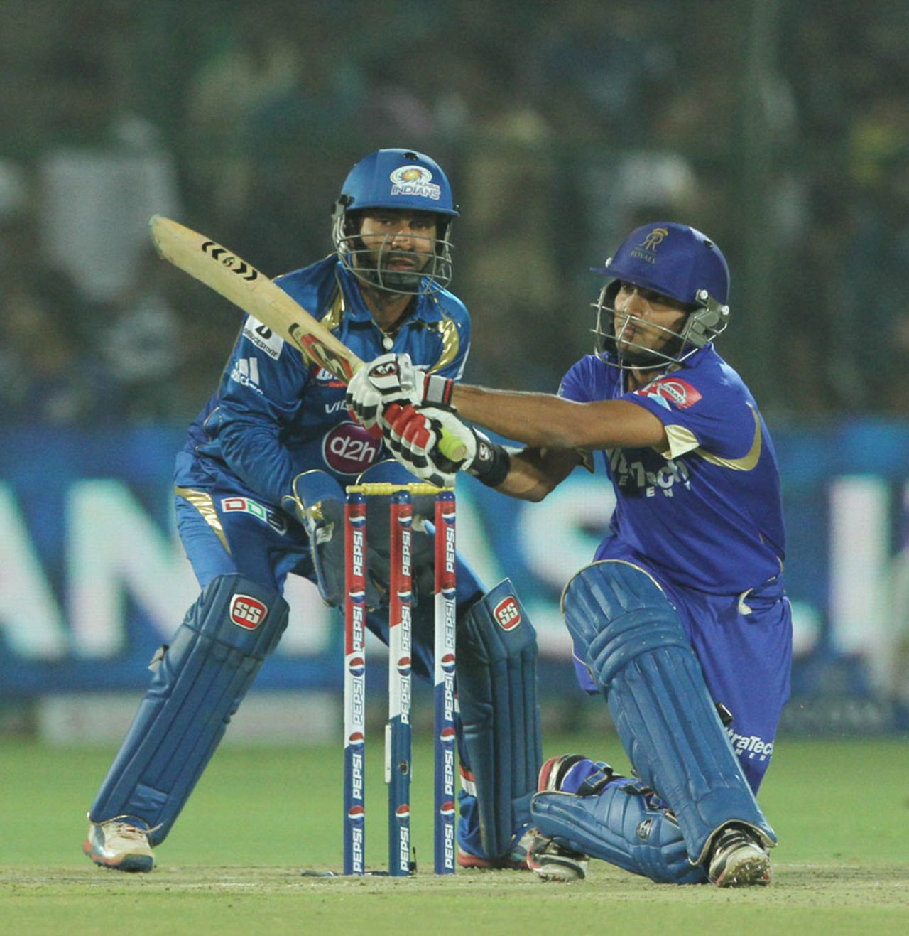 Dishant Yagnik sweeps during his innings of 34, Rajasthan Royals v Mumbai Indians, IPL 2013, Jaipur, April 17, 2013