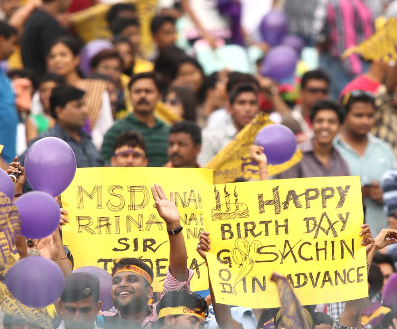 An early message for Sachin Tendulkar, Kolkata Knight Riders v Chennai Super Kings, IPL 2013, Kolkata, April 20, 2013