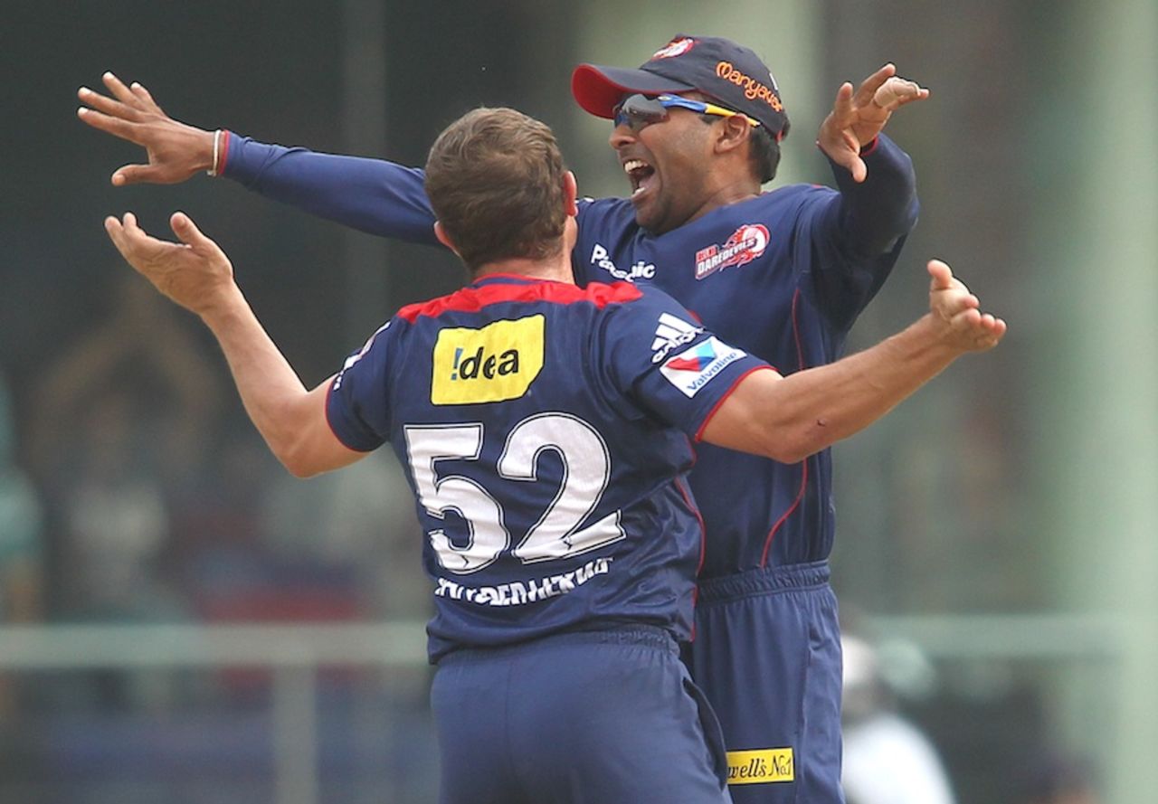 Roelof van der Merwe and Mahela Jayawardene celebrate a wicket, Delhi Daredevils v Mumbai Indians, IPL, Delhi, April 21, 2013
