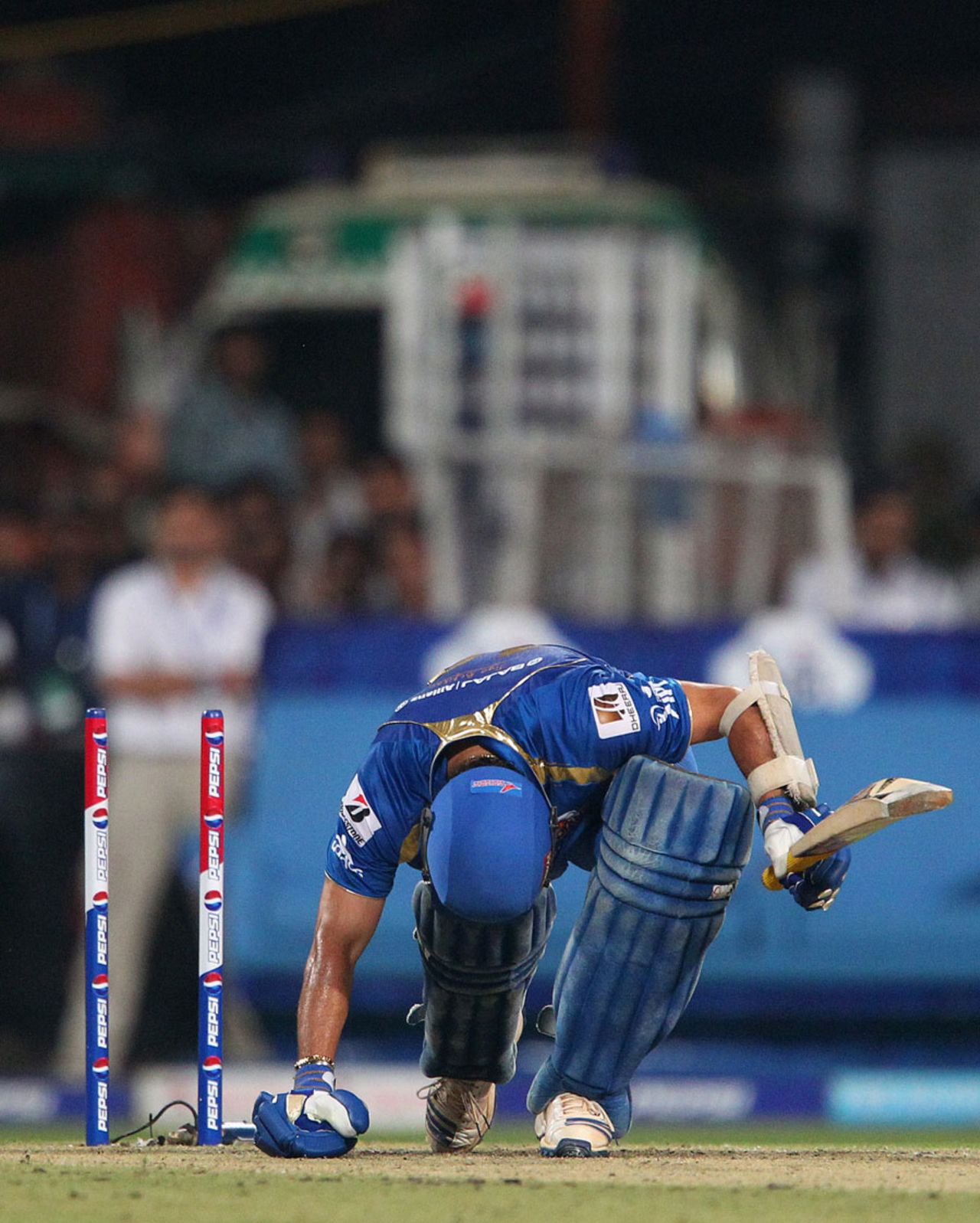 Sachin Tendulkar was bowled by Sunil Narine, Kolkata Knight Riders v Mumbai Indians, IPL 2013, Kolkata, April 24, 2013