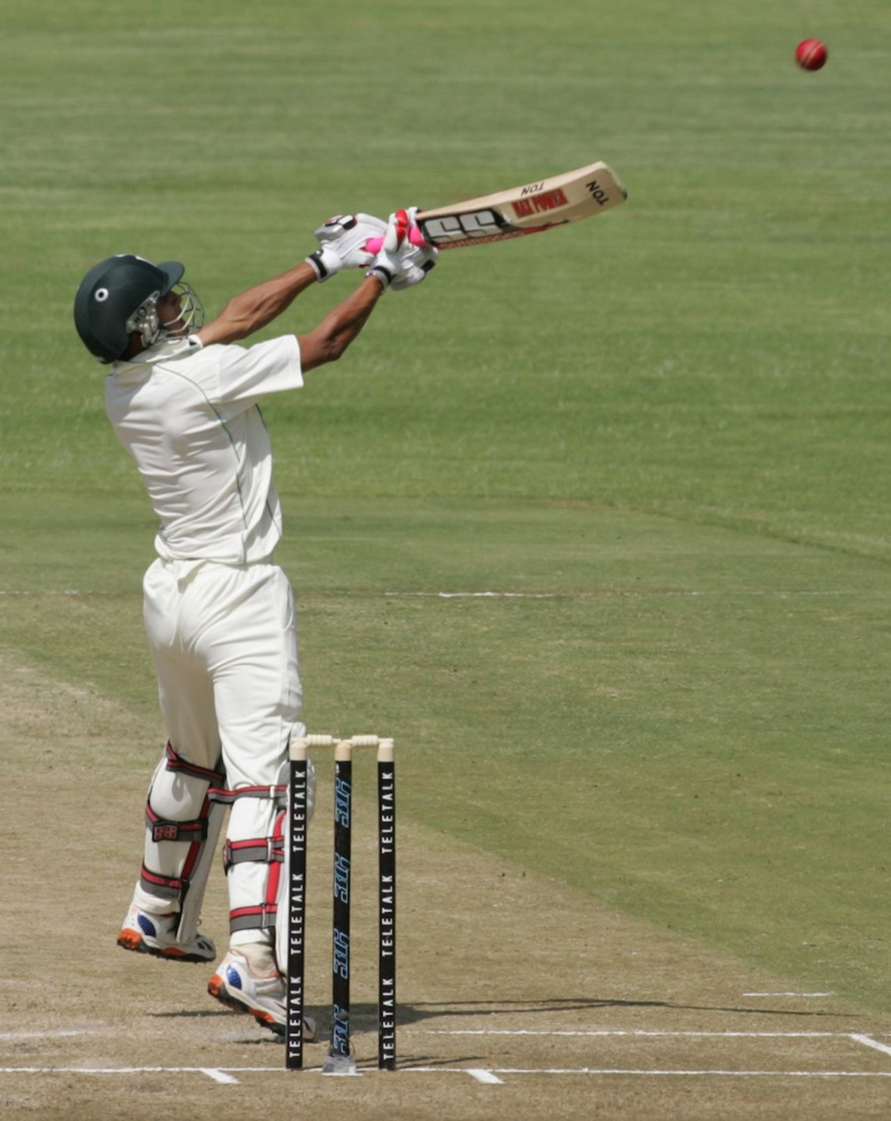 Nasir Hossain plays the upper cut, Zimbabwe v Bangladesh, 2nd Test, Harare, 2nd day, April 26, 2013