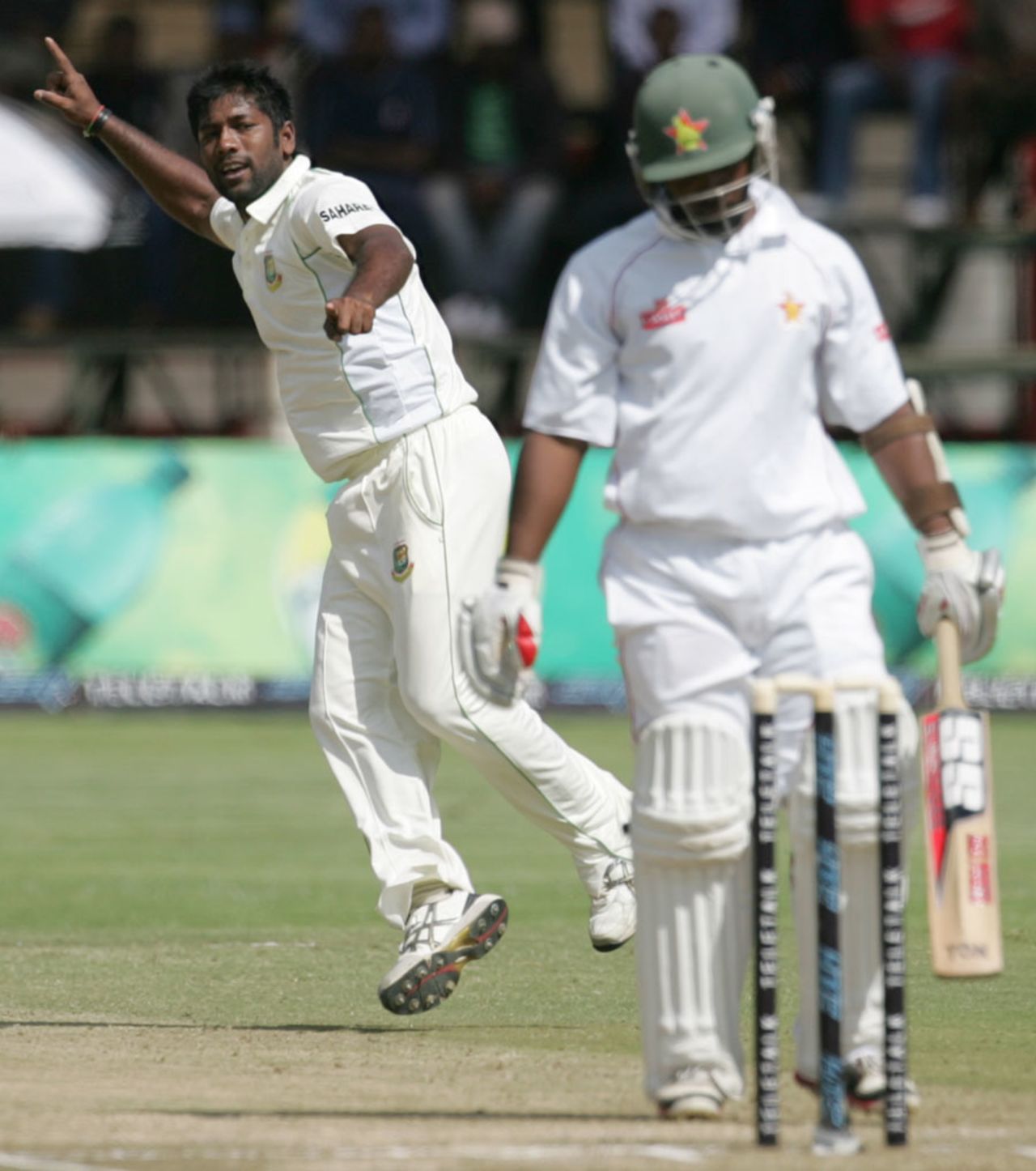 Robiul Islam celebrates after dismissing Regis Chakabva, Zimbabwe v Bangladesh, 2nd Test, Harare, 2nd day, April 26, 2013