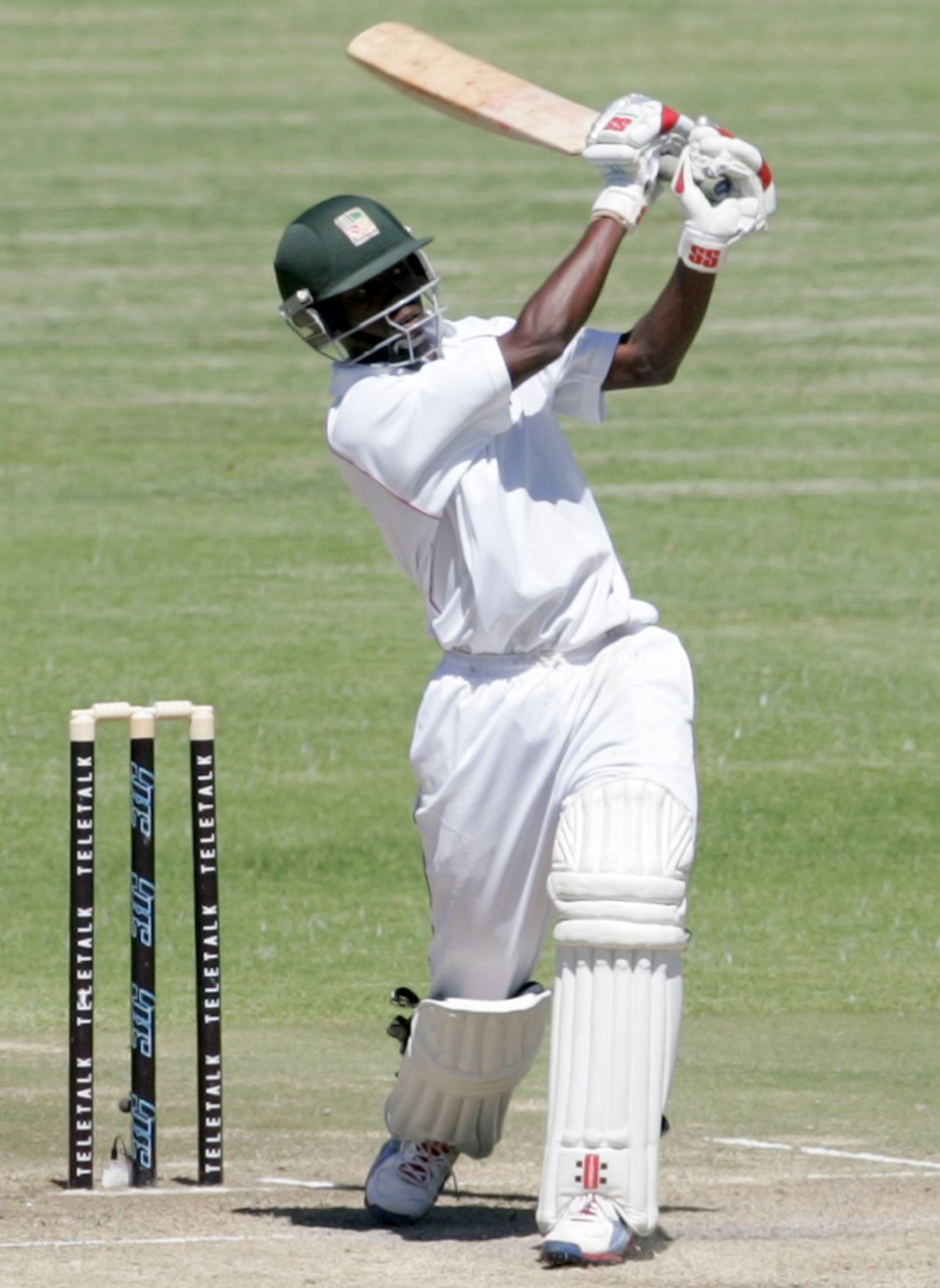 Richmond Mutumbami hits over the top, Zimbabwe v Bangladesh, 2nd Test, Harare, 3rd day, April 27, 2013