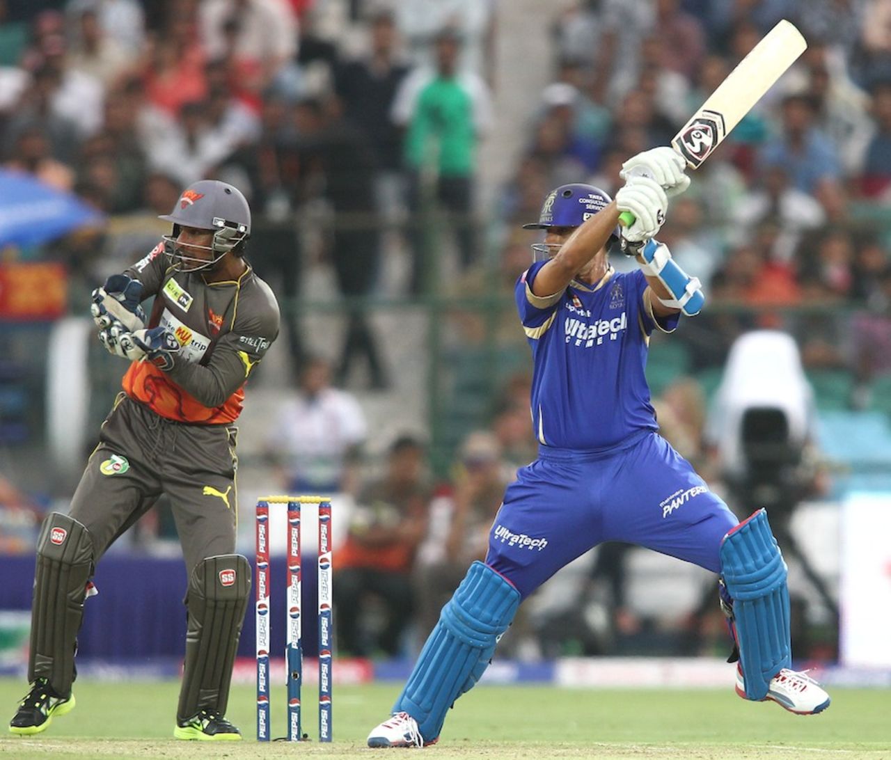 Rahul Dravid cuts during his innings of 36, Rajasthan Royals v Sunrisers Hyderabad, IPL, Jaipur, April 27, 2013