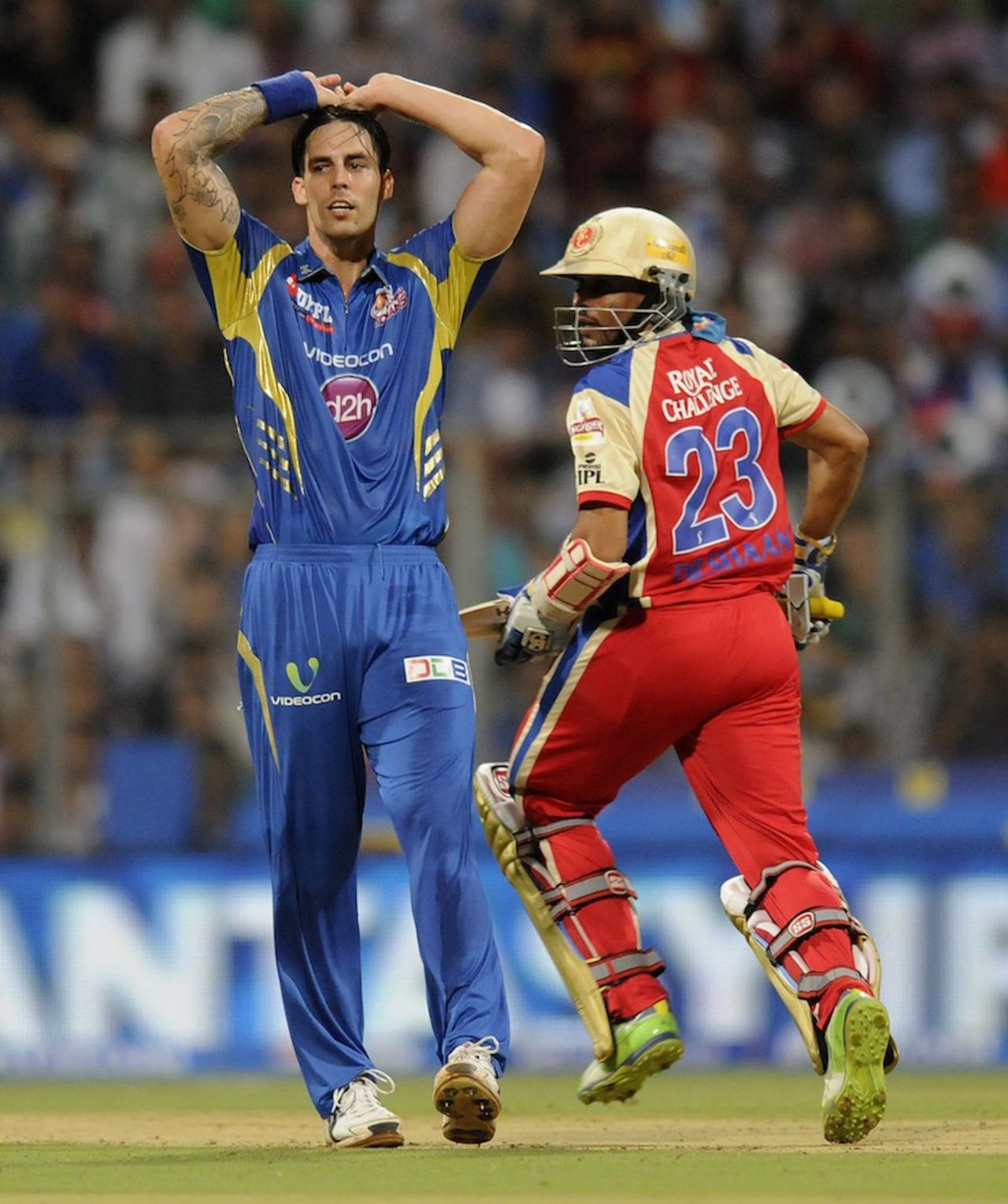 Mitchell Johnson bowled a testing opening spell, Mumbai Indians v Royal Challengers Bangalore, IPL, Mumbai, April 27, 2013