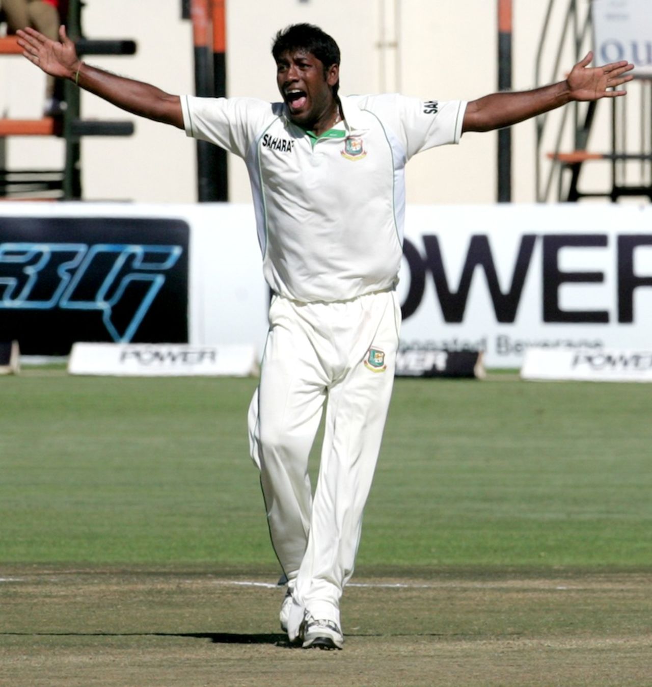 Robiul Islam appeals for a wicket, Zimbabwe v Bangladesh, 2nd Test, Harare, 4th day, April 28, 2013