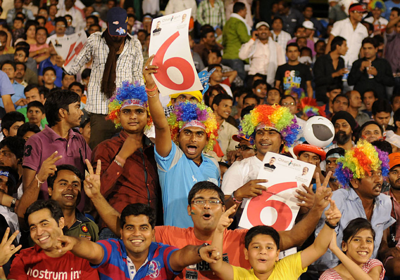 Fans turn out at Raipur's maiden IPL game, Delhi Daredevils v Pune Warriors, IPL, Raipur, April 28, 2013