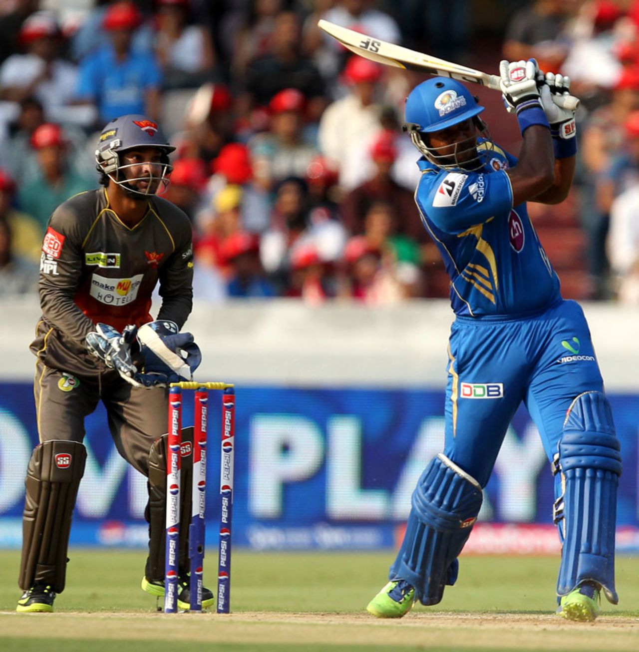 Dwayne Smith hits down the ground, Sunrisers Hyderabad v Mumbai Indians, IPL, Hyderabad, May 1, 2013