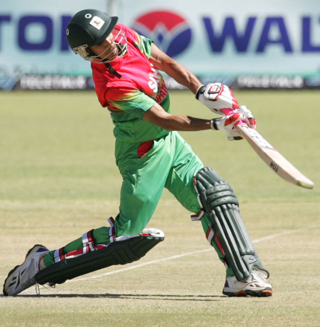 Nasir Hossain launches into one, Zimbabwe v Bangladesh, 1st ODI, Bulawayo, May 3, 2013