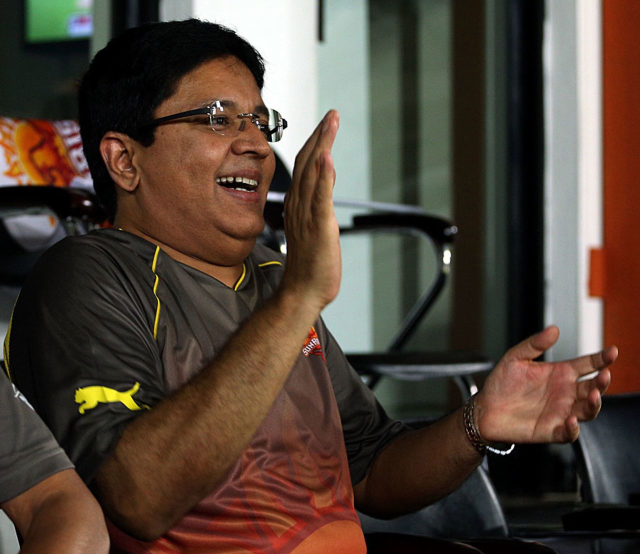 Kalanithi Maran, Sunrisers Hyderabad owner, enjoys his team's progress, Sunrisers Hyderabad v Delhi Daredevils, IPL, Hyderabad, May 4, 2013