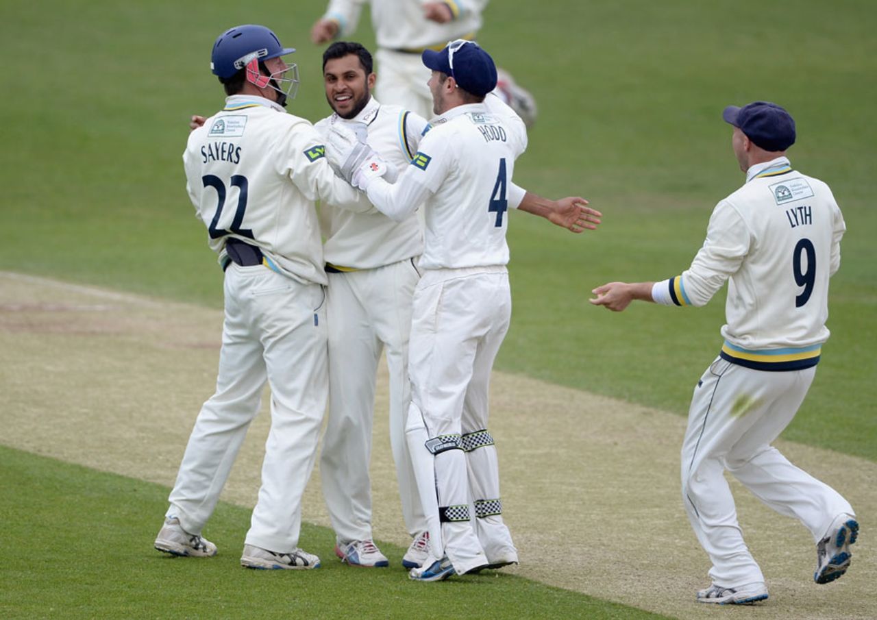 Adil Rashid struck twice in two balls, Yorkshire v Somerset, County Championship, Division One, Headingley, 3rd day, May 9, 2013