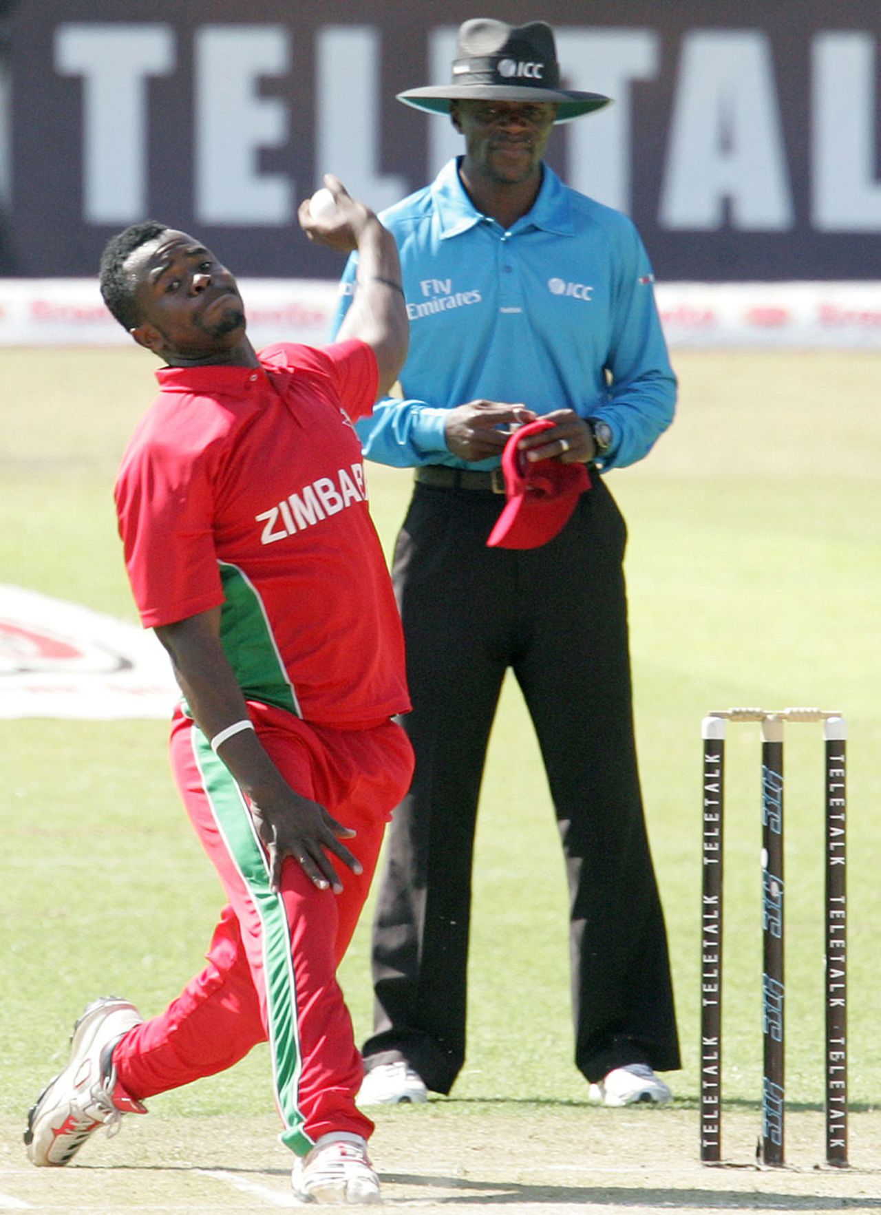 Brian Vitori in his delivery stride, Zimbabwe v Bangladesh, 2nd T20I, Bulawayo, May 12, 2013